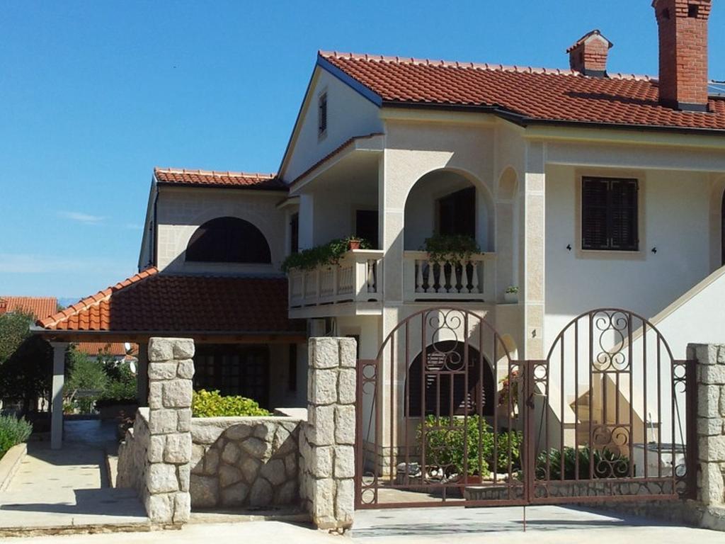 Apartments Franjo Mali Lošinj Exteriör bild