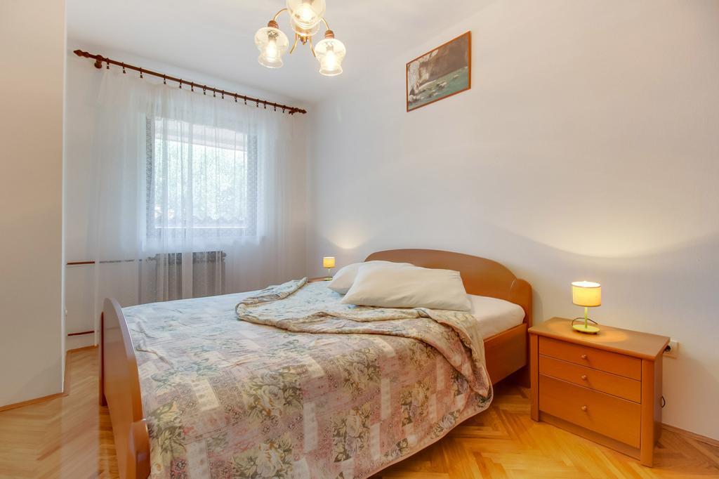 Apartments Franjo Mali Lošinj Rum bild